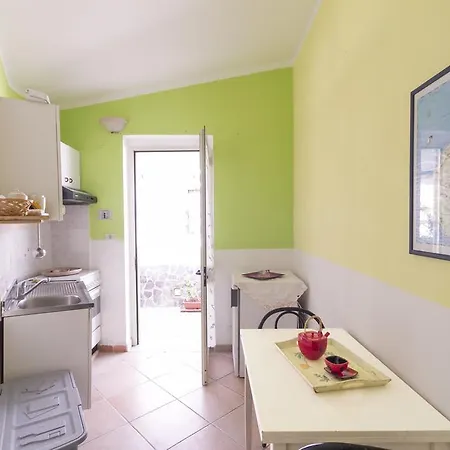 Apartment Cozy 50m Sea
